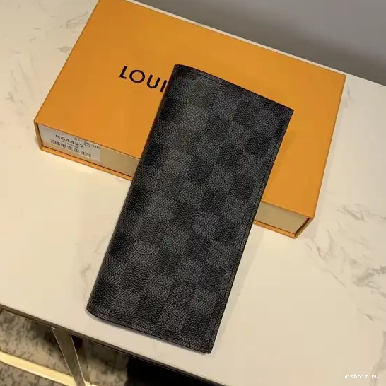 WIS LOUIS ALEXANDRE WALLET VUITTON 0624